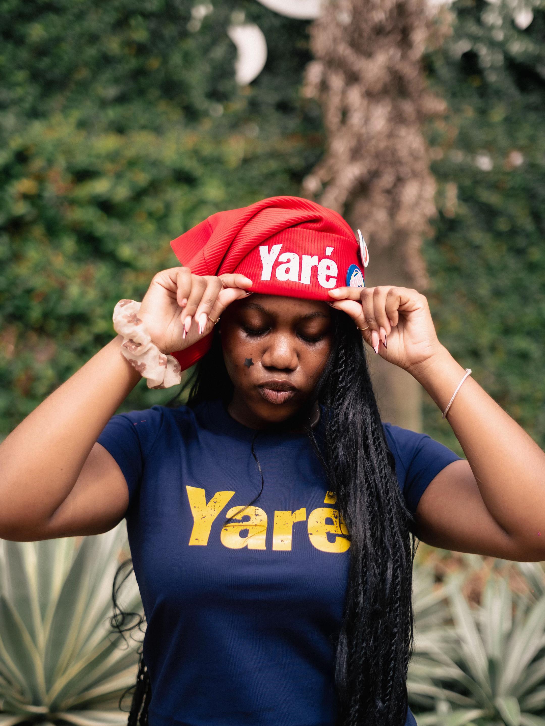 Yaré Zie Ribbed Beanie lifestyle