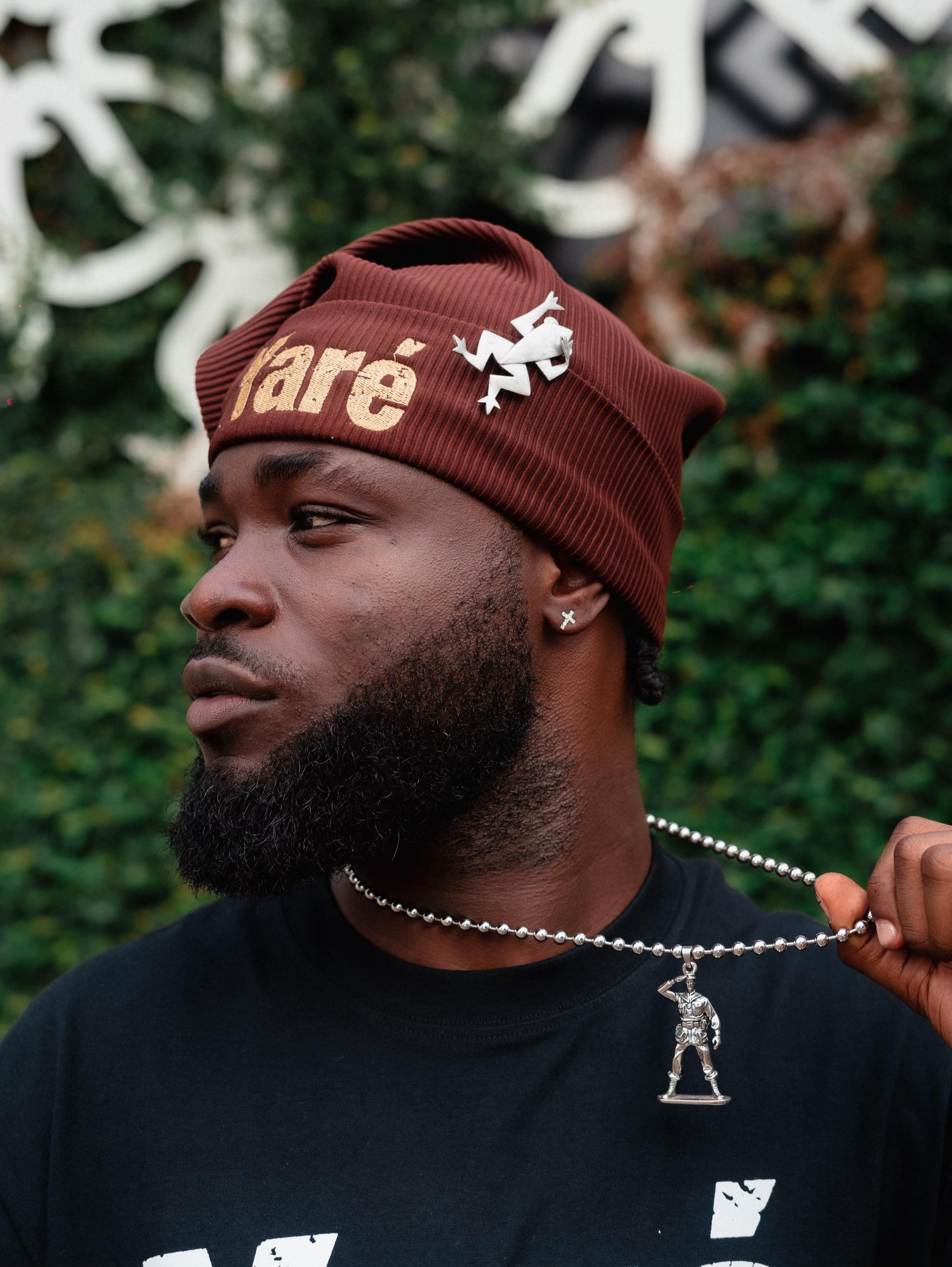 Yaré Saakom Ribbed Beanie lifestyle